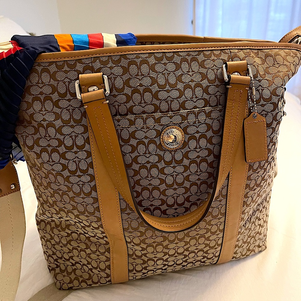 Coach Weekend Getaway Bag, Only Used Less Than 5 Times Gem